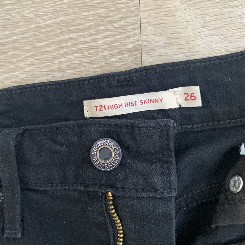 Levi 721 Black High Rise Skinny Jeans Size 26